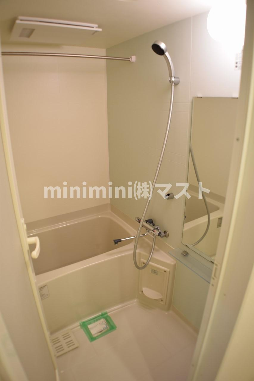 ドゥーエ立売堀の居間・リビング