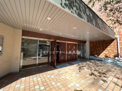 【エントランス】 | 深川住宅B棟　8階　新　規　リ　ノベーション