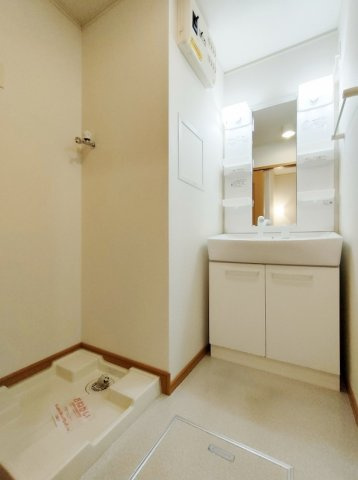 エレガンスフォーシーズンⅡの独立洗面台