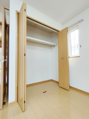 エレガンスフォーシーズンⅡの収納