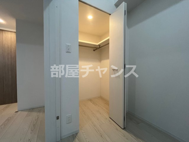 エスリード栄 THE PARKの収納|こまごまとしたものを収納できそうですね