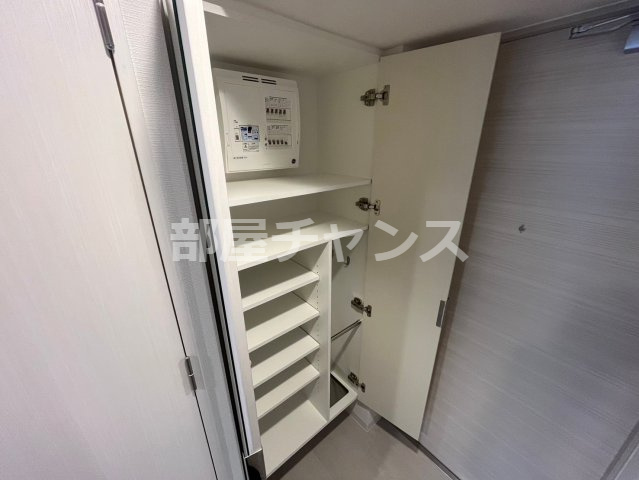 エスリード栄 THE PARKの収納|便利な収納スペースです