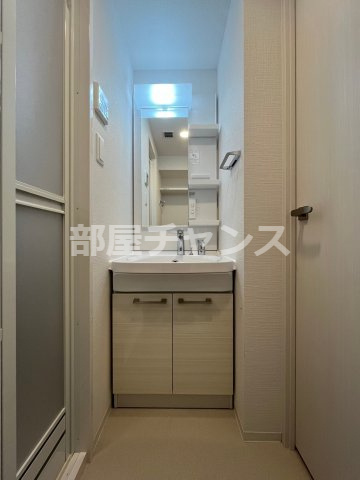 エスリード栄 THE PARKの独立洗面台|独立洗面台、朝の身支度には欠かせません