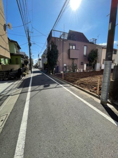 【前面道路含む現地写真】