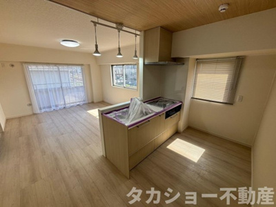 【居間・リビング】 | ハイム若草 | 居間です