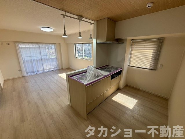 【居間・リビング】 | ハイム若草 | 居間です