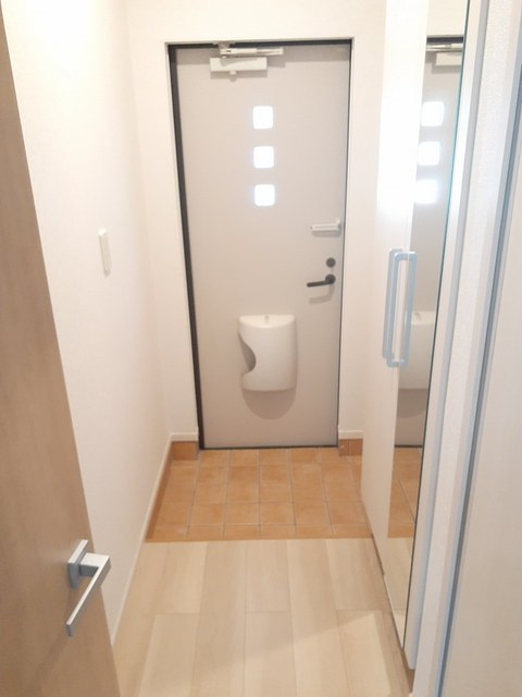 ベルプロムナードⅣの玄関