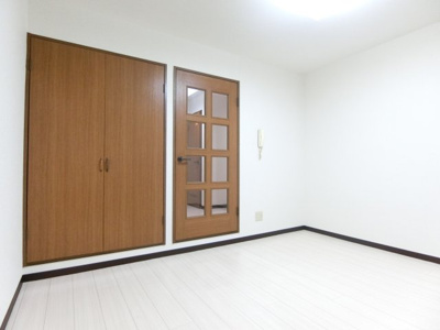 【寝室】 | 末広13番館