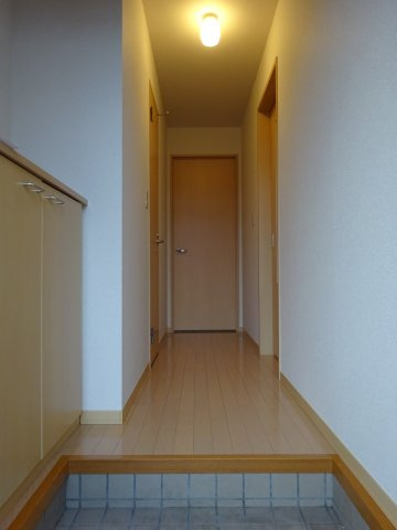 ベルデュールAの玄関