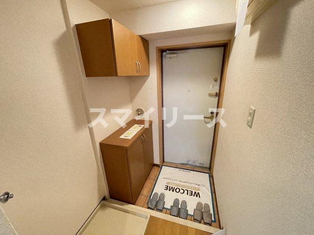 カネキン第二ビルの玄関