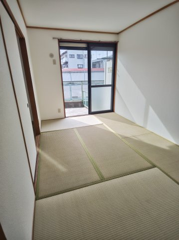 K・OJフラッツの和室|明るい和室です