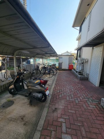 K・OJフラッツの駐車場