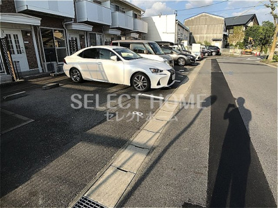 【駐車場】 | Ｌａｒｋ天野 | 駐車場完備です