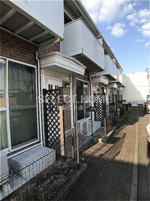 【エントランス】 | Ｌａｒｋ天野 | 毎日通るエントランスはこのようになっています