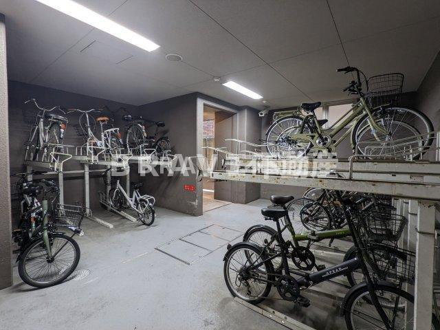 エスライズ本町東　BRAVI不動産のその他共用部分|【エスライズ本町東】駐輪場