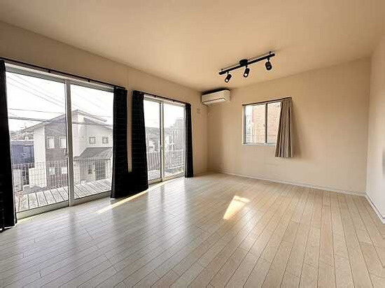 【居間・リビング】