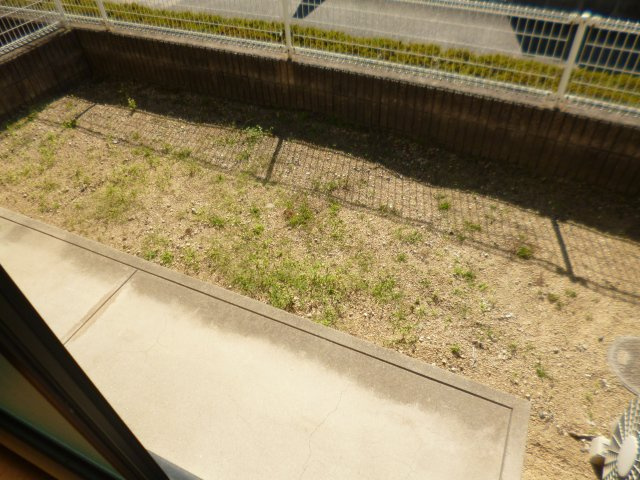 メゾンファミールの庭