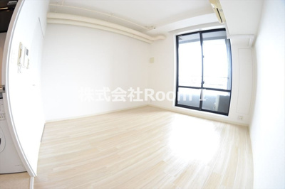 【洋室】 | メゾン・ド・ヴィレ大阪城公園前 | 明るい洋室です