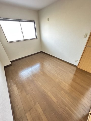 マイシティ303の洋室|コンパクトで使いやすい洋室です