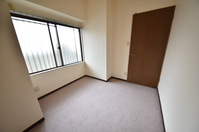 エステート1の洋室