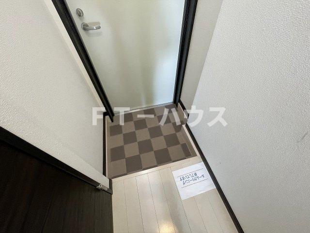 金太郎ヒルズ２０４　３０３の玄関