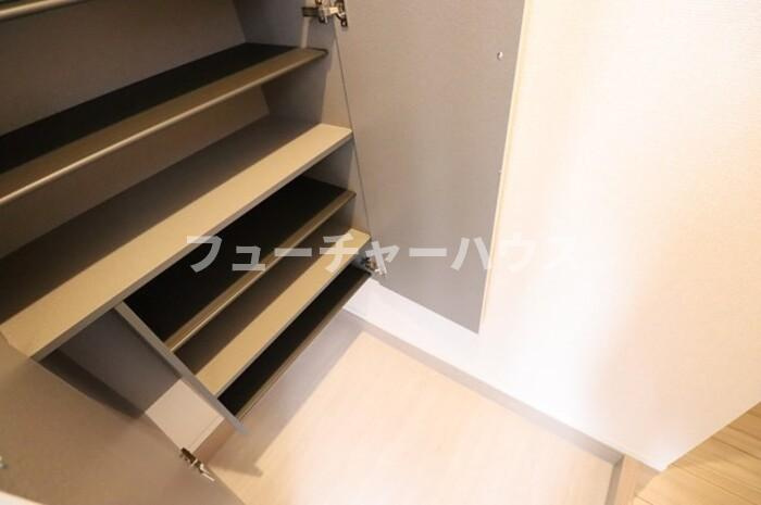 アマーテ姫子　Ｂ棟の玄関