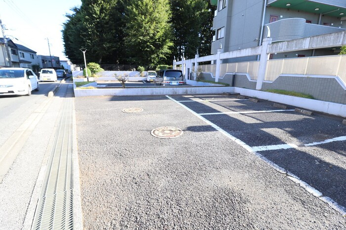 パティオ坂巻の駐車場|駐車場