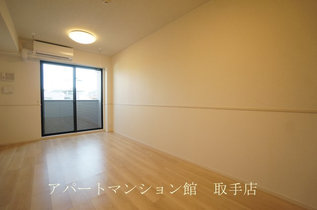アザレアTⅡの居間・リビング