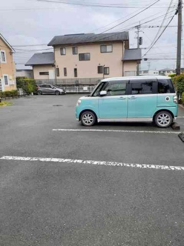 アンソレイエメゾン二号館の駐車場|駐車場完備です