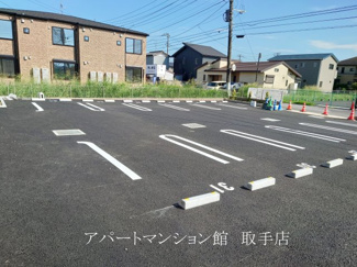 【駐車場】