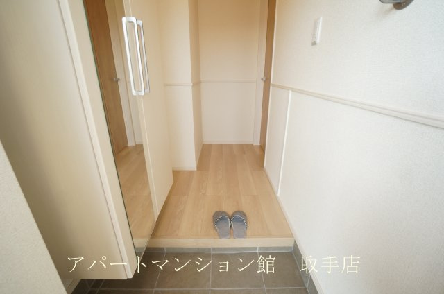 アザレアTⅢの玄関