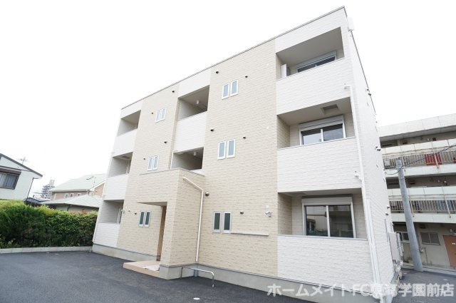 REGALEST熊本駅前の外観