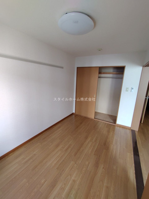 【洋室】 | クレア一本木 | 別部屋写真です。