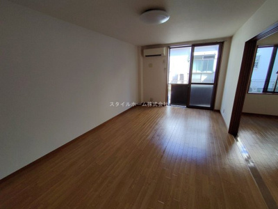 【居間・リビング】 | クレア一本木 | 別部屋写真です。