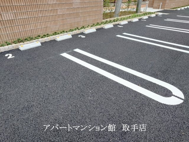 モデルノⅠの駐車場