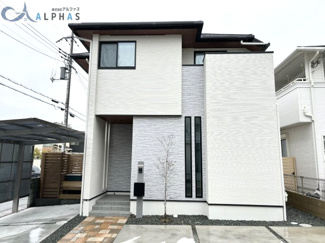 【外観】 | 区画整理地内の閑静な住宅街にある角地の築浅一戸建て♪築浅で室内大変綺麗です♪