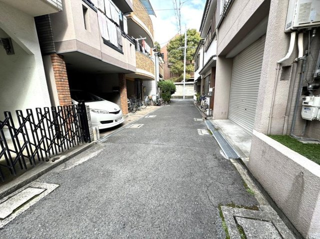 守口市藤田町4丁目　中古戸建の前面道路含む現地写真|前面道路含む現地写真です