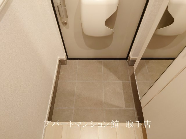 モデルノⅡの玄関