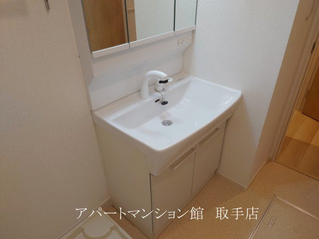 モデルノⅡの独立洗面台