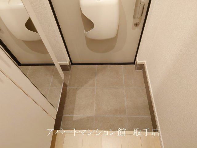 モデルノⅡの玄関