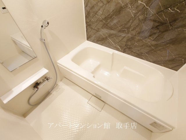 モデルノⅣの浴室