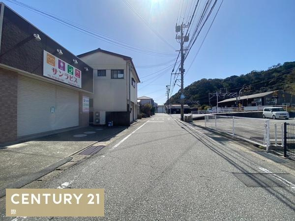 串本町鬮野川　土地の前面道路含む現地写真