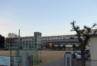 ニューフォレストメゾンＡの周辺|手柄小学校まで1600m