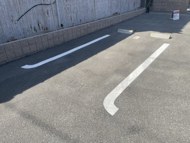 ブルーマウンテンⅠの駐車場