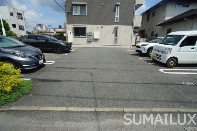 熊本市中央区内坪井町のアパートの駐車場