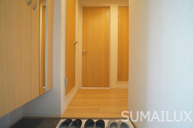 熊本市中央区内坪井町のアパートの玄関