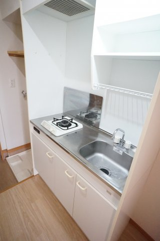 船橋市前原西２丁目のアパートのキッチン