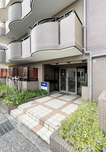 エクセレントリブ六甲のエントランス