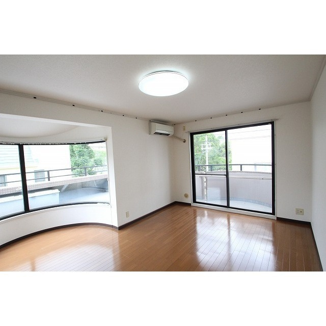 エクセレントリブ六甲の居間・リビング