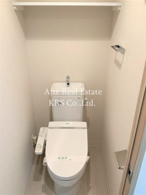 【トイレ】 | メインステージ京町堀 | 温水洗浄暖房便座！上に棚があって便利！